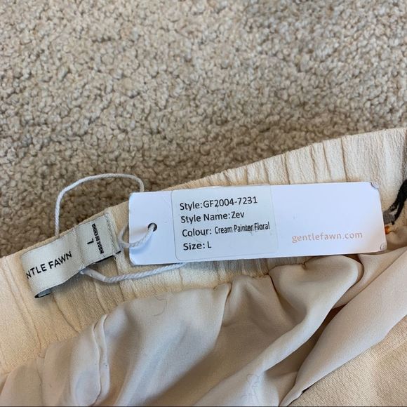 GENTLE Fawn Cream painter floral shorts Sz L NWT - Picture 5 of 9
